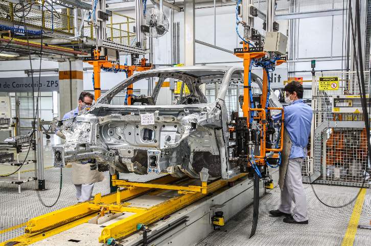 Volkswagen suspende produção