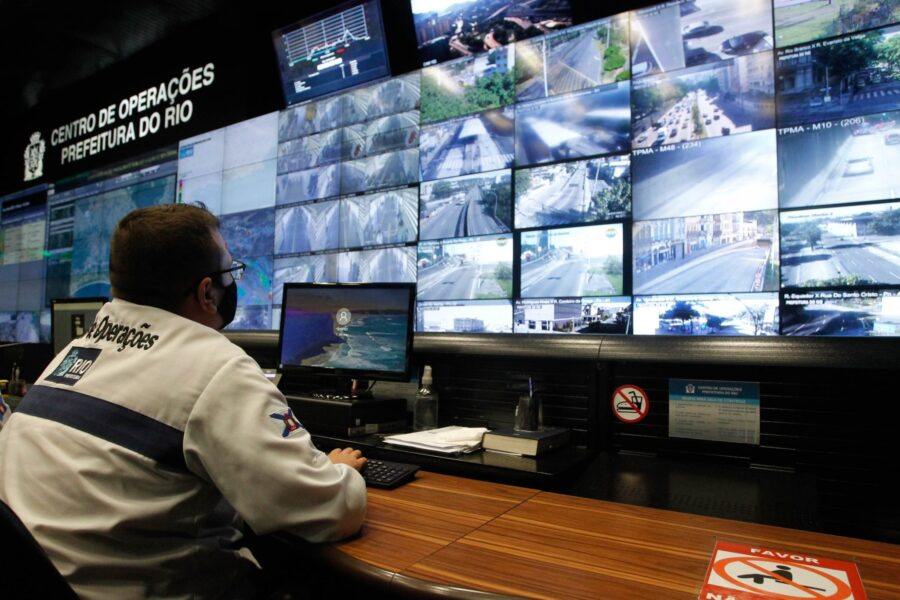 central de monitoramento no Rio de Janeiro