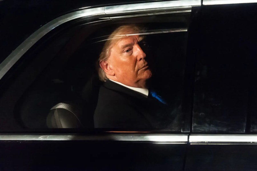 Donald Trump está proibido de dirigir e se desfaz de Ferrari e ...